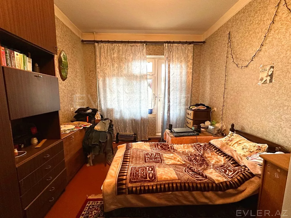 Satılır, köhnə tikili