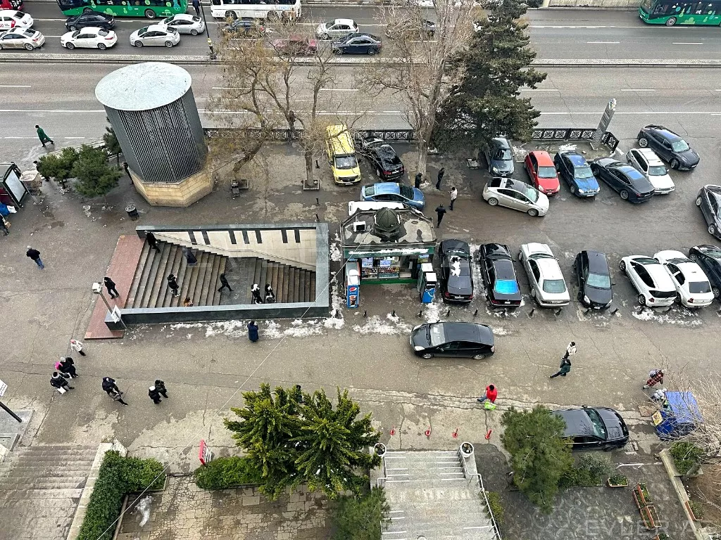 Satılır, köhnə tikili