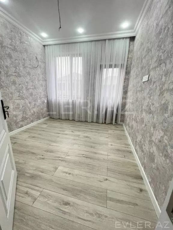 Satılır, yeni tikili