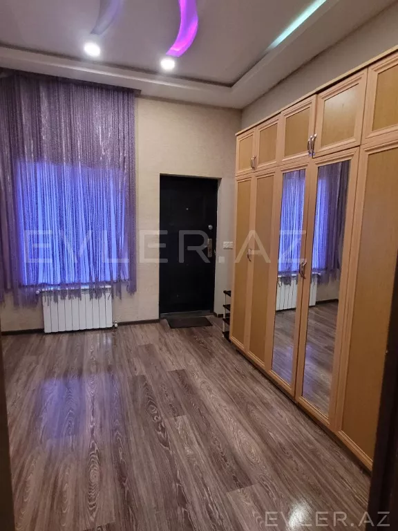 Aylıq, köhnə tikili