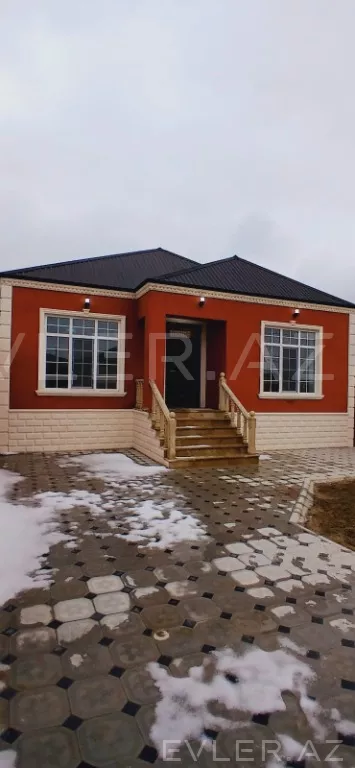 Satılır, həyət evi/villa
