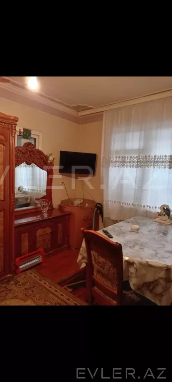 Satılır, köhnə tikili