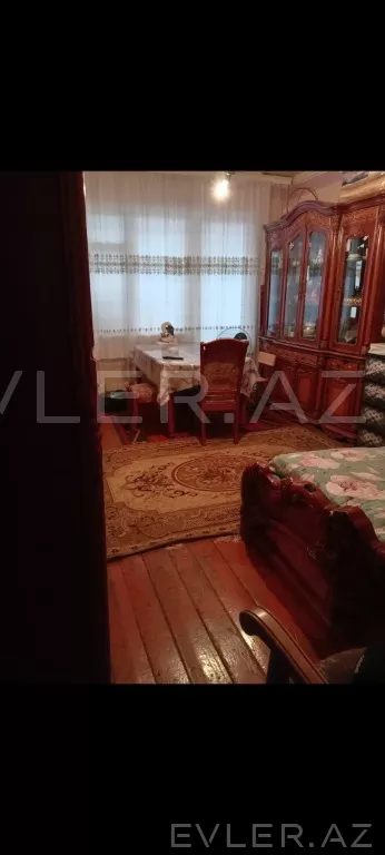 Satılır, köhnə tikili