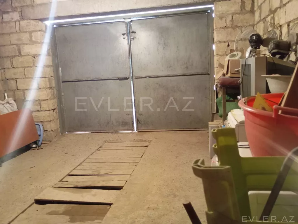 Satılır, həyət evi/villa