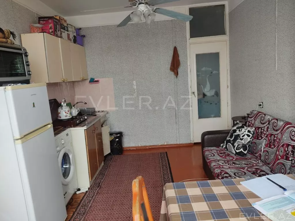 Satılır, köhnə tikili