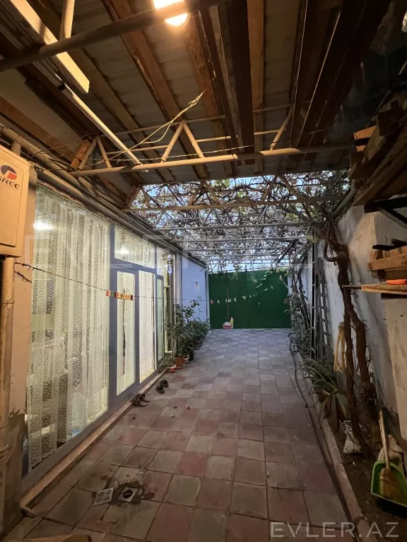 Satılır, həyət evi/villa