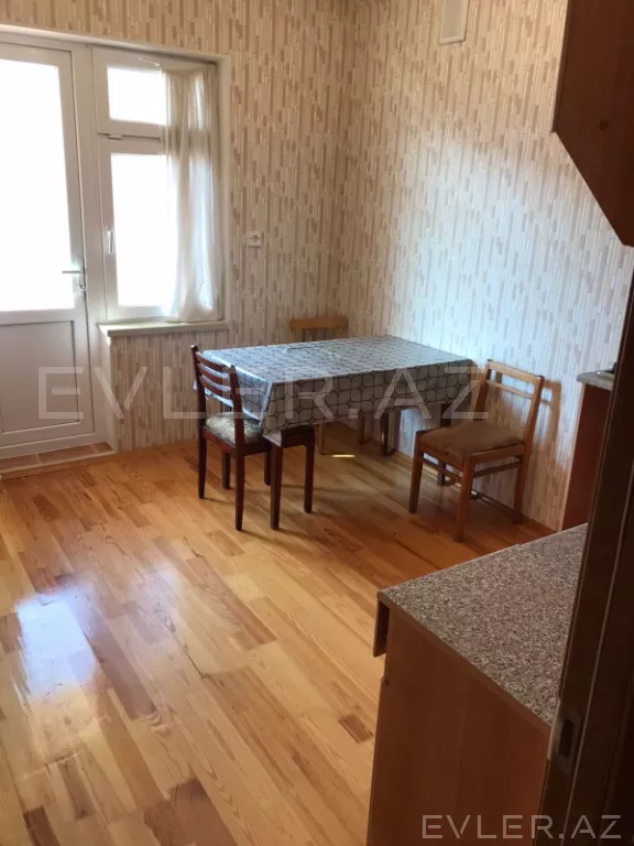 Satılır, köhnə tikili