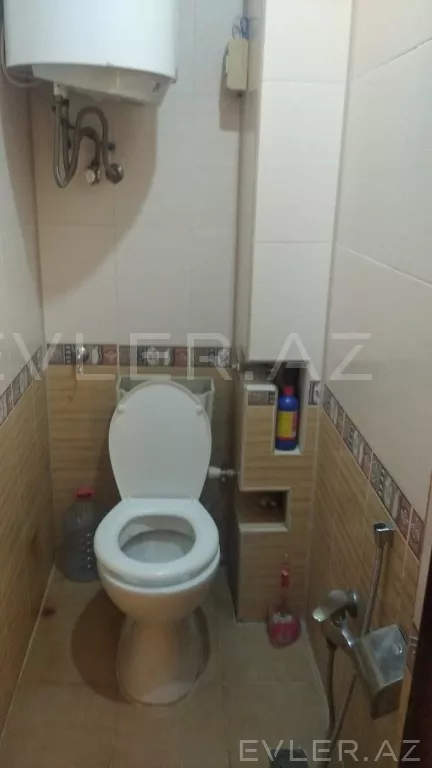 Aylıq, köhnə tikili