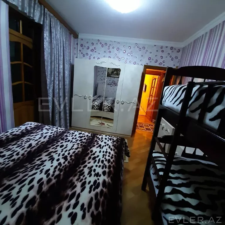 Satılır, köhnə tikili