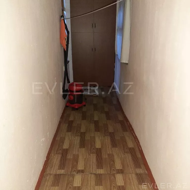 Satılır, köhnə tikili