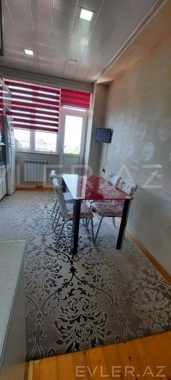 Satılır, köhnə tikili