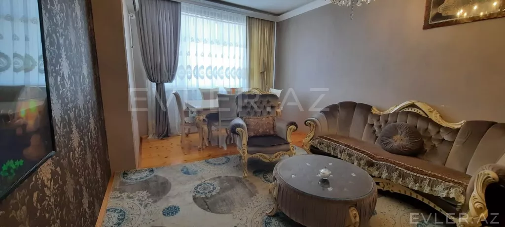 Satılır, köhnə tikili