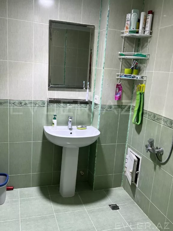 Satılır, yeni tikili