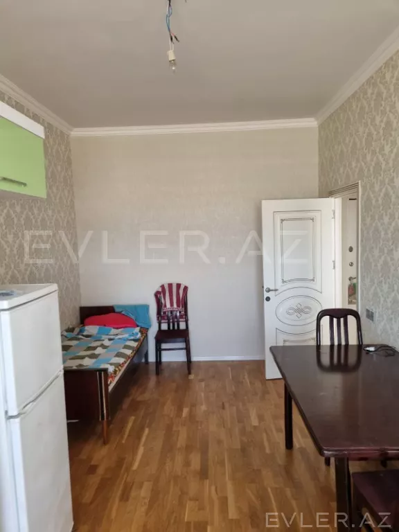Satılır, yeni tikili