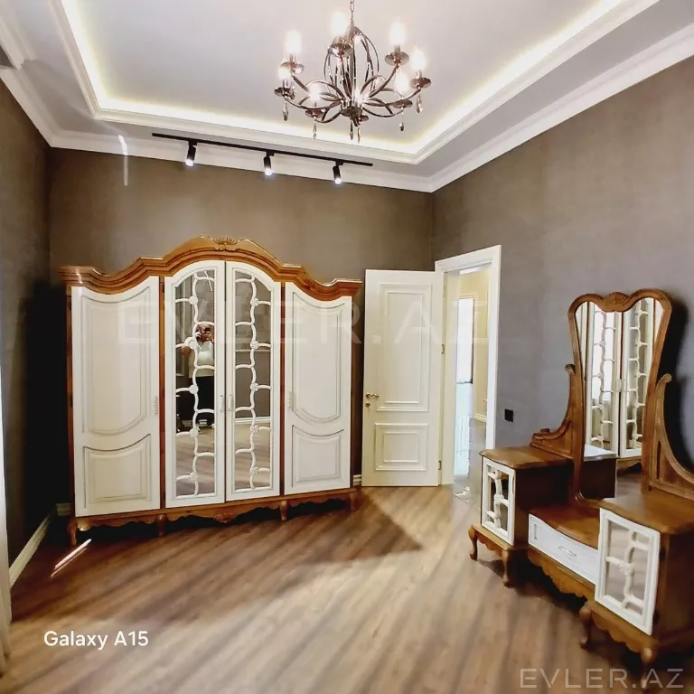 Satılır, həyət evi/villa