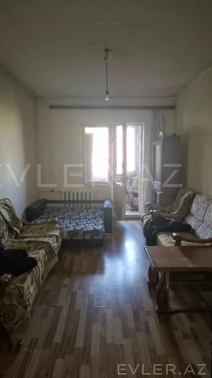 Satılır, köhnə tikili