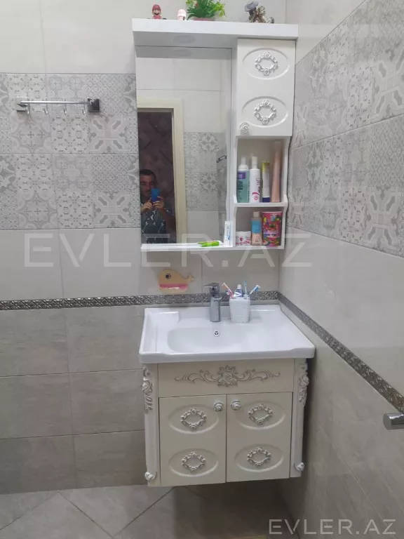 Satılır, yeni tikili