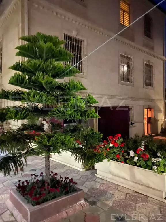 Satılır, həyət evi/villa