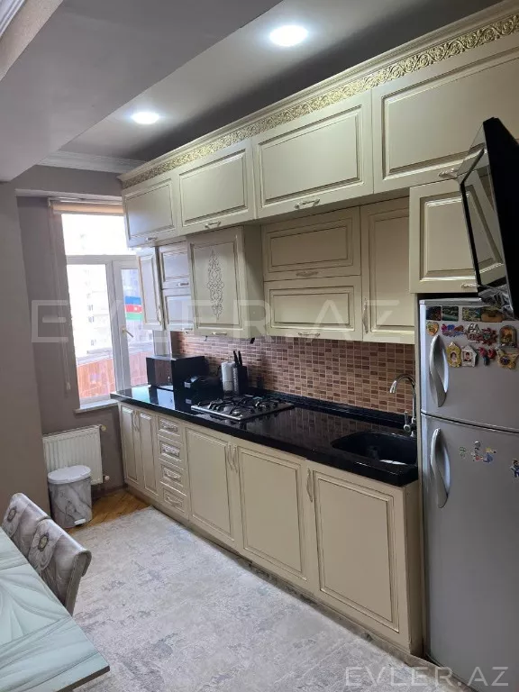 Satılır, yeni tikili