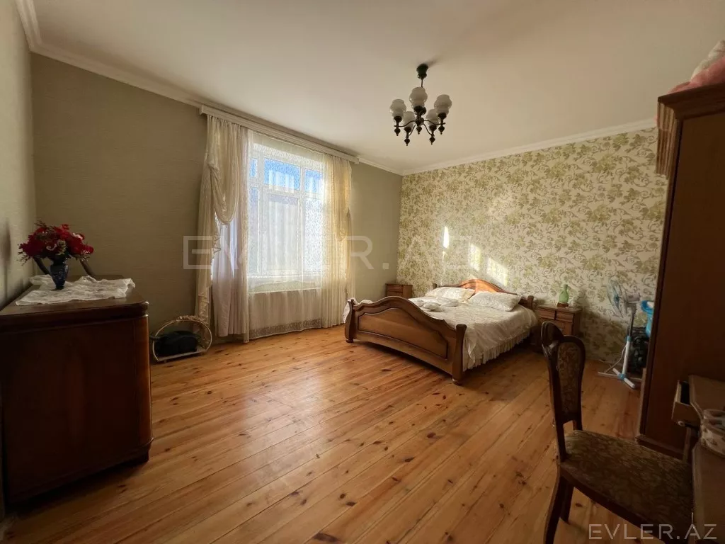 Satılır, həyət evi/villa