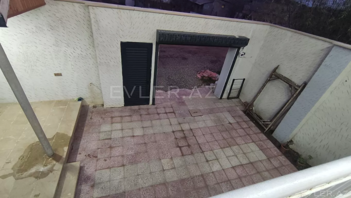 Satılır, həyət evi/villa