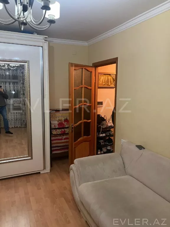 Satılır, köhnə tikili