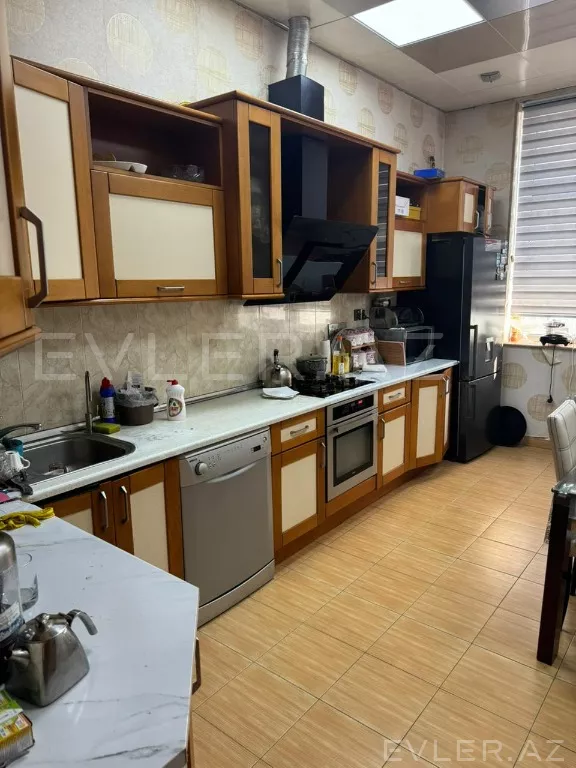 Satılır, yeni tikili
