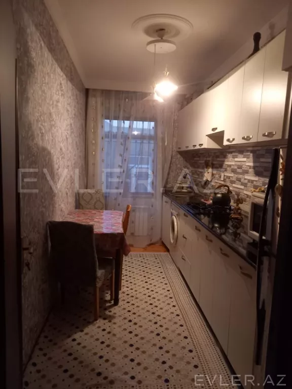 Satılır, həyət evi/villa