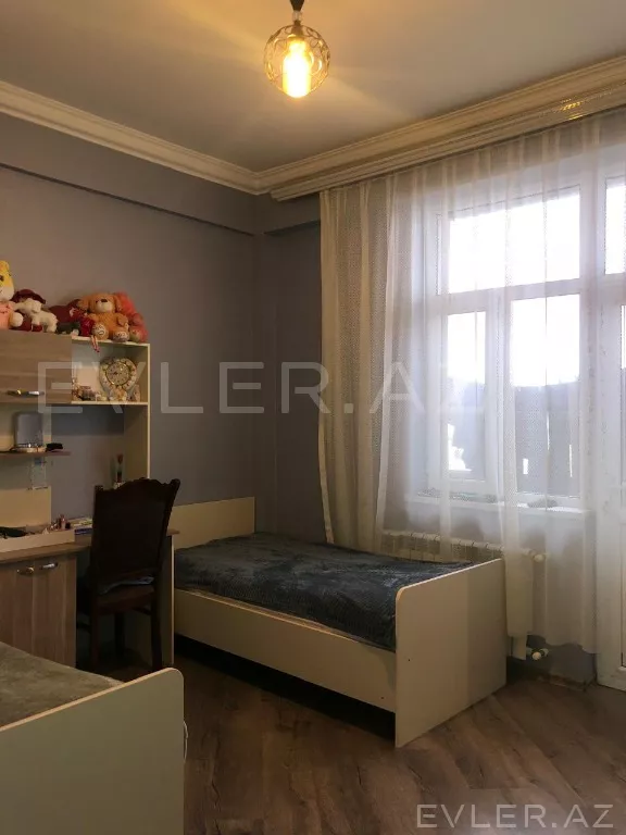 Satılır, yeni tikili