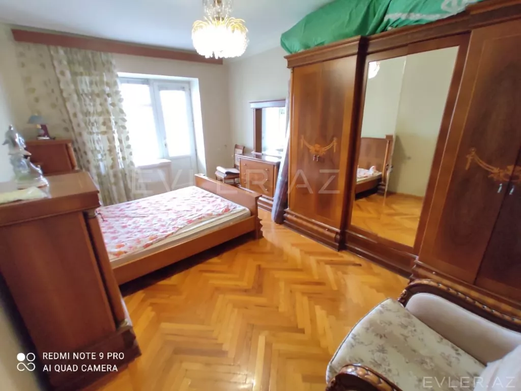 Aylıq, köhnə tikili