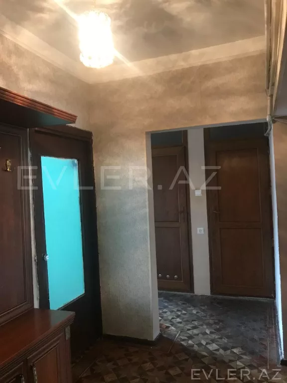 Satılır, köhnə tikili