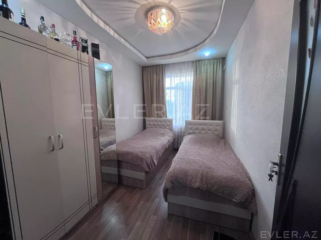 Satılır, köhnə tikili