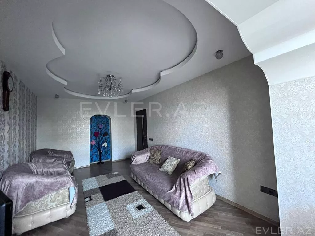 Satılır, köhnə tikili
