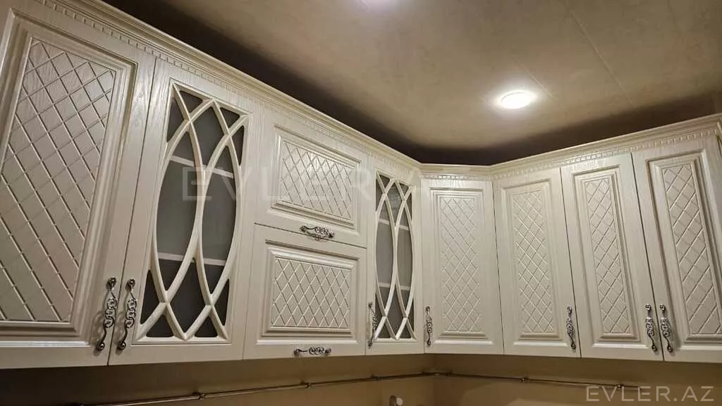 Aylıq, köhnə tikili