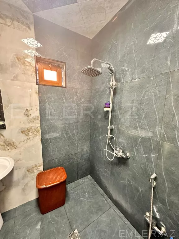 Satılır, həyət evi/villa