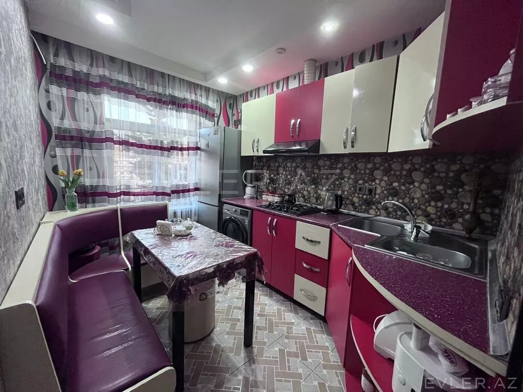 Satılır, köhnə tikili