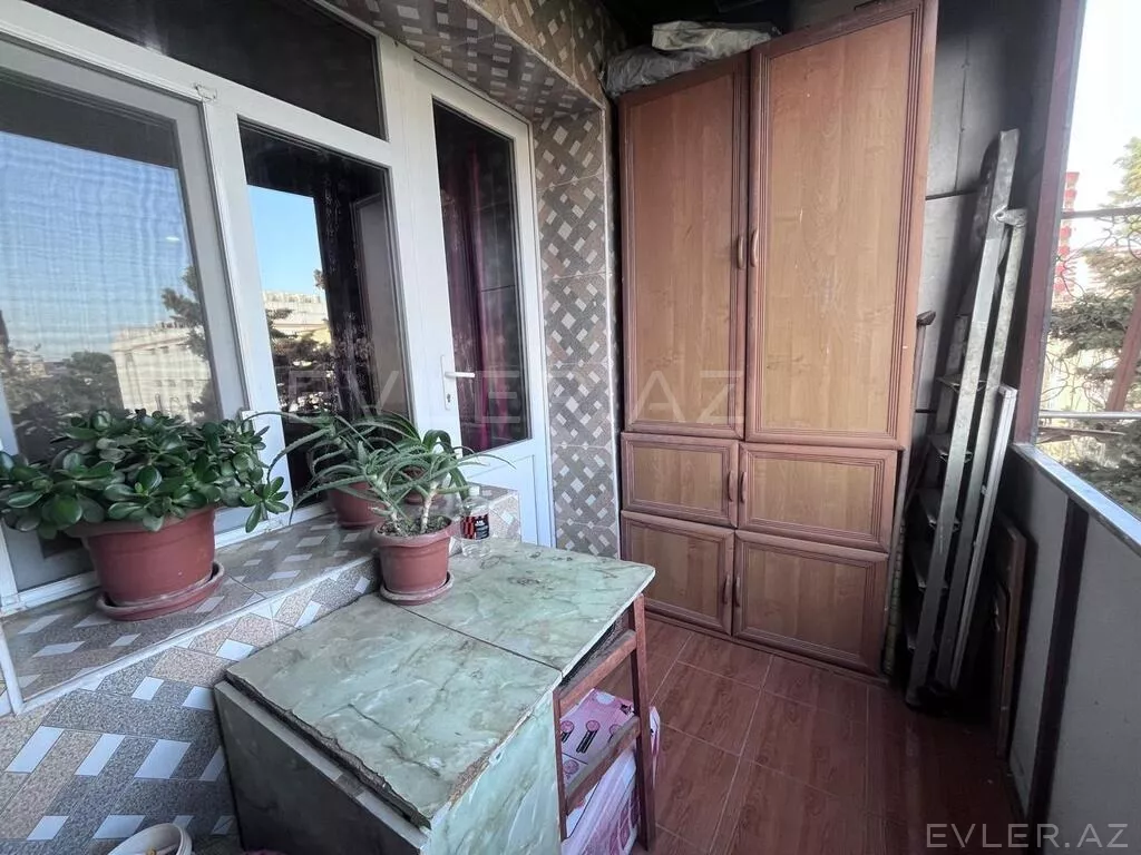Satılır, köhnə tikili