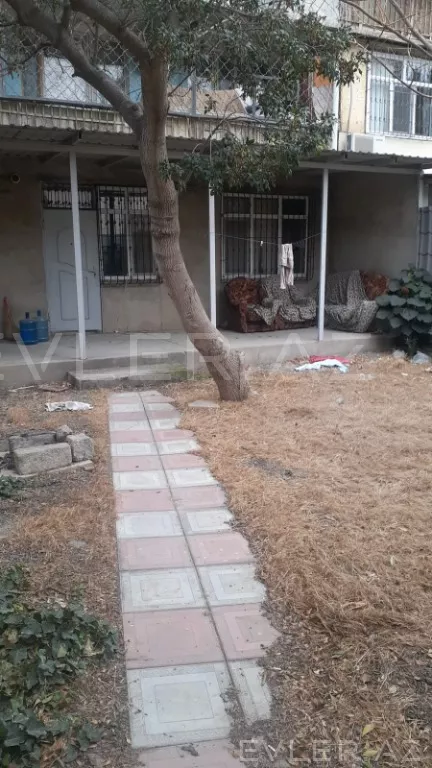 Satılır, köhnə tikili