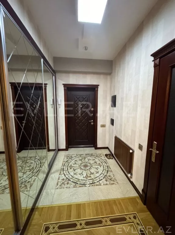 Satılır, yeni tikili