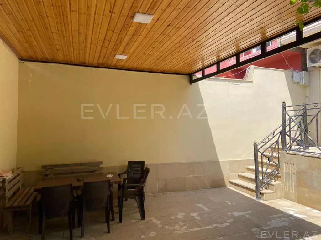 Satılır, həyət evi/villa