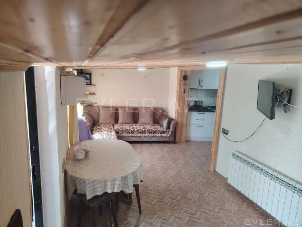 Satılır, həyət evi/villa