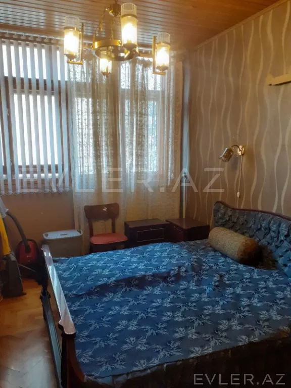 Satılır, köhnə tikili