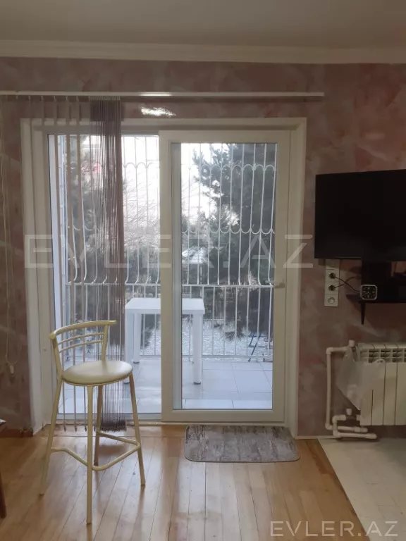 Satılır, köhnə tikili