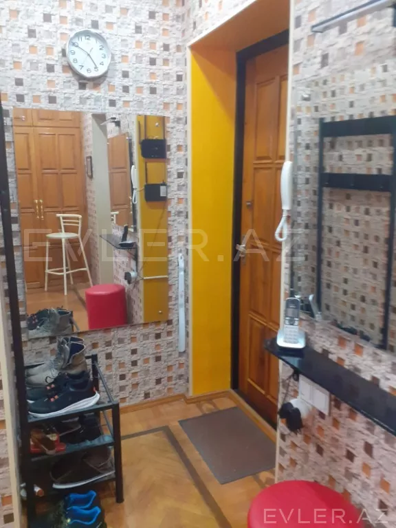Satılır, köhnə tikili