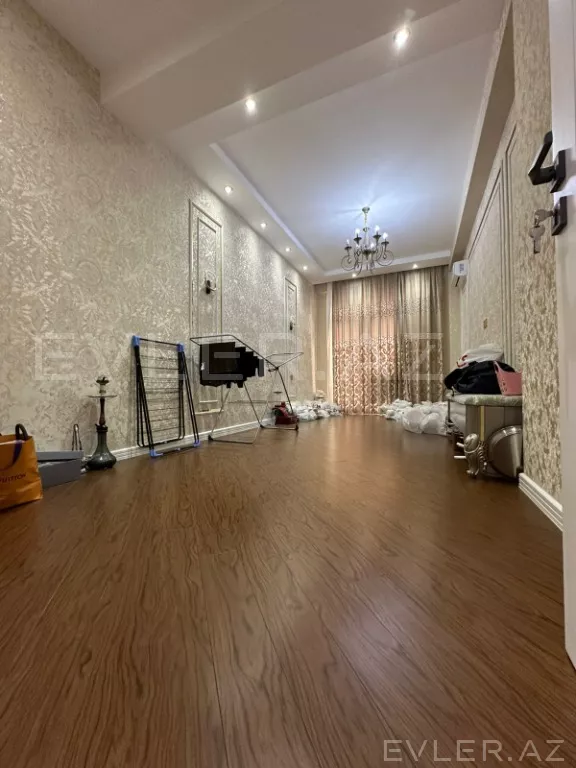 Satılır, yeni tikili