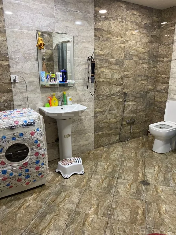 Satılır, yeni tikili