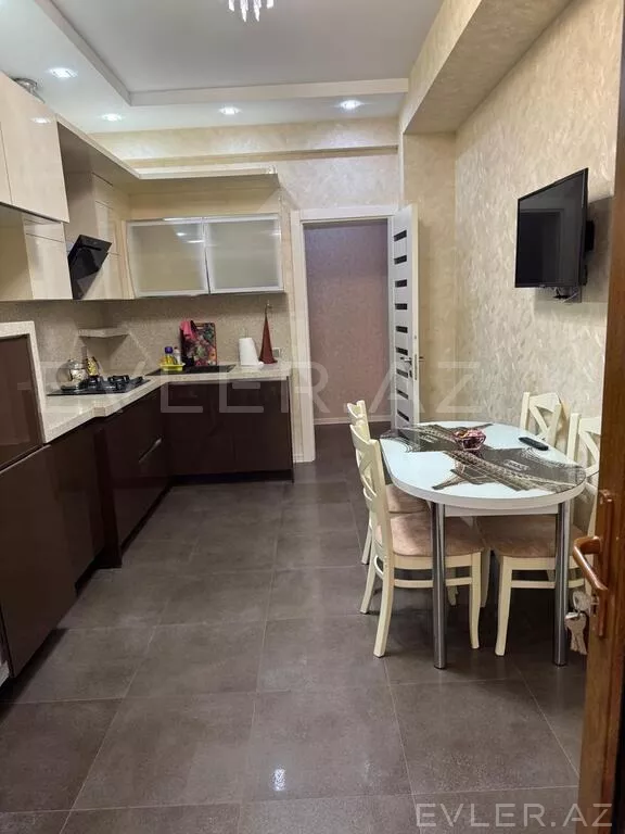 Satılır, yeni tikili