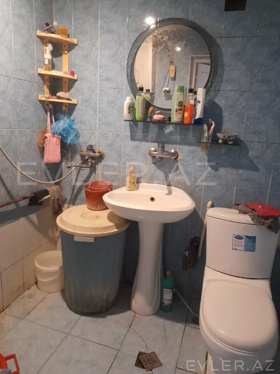 Satılır, köhnə tikili
