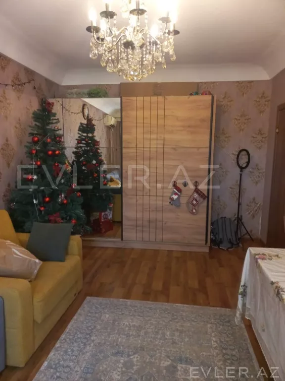 Satılır, köhnə tikili