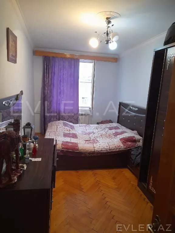 Satılır, köhnə tikili